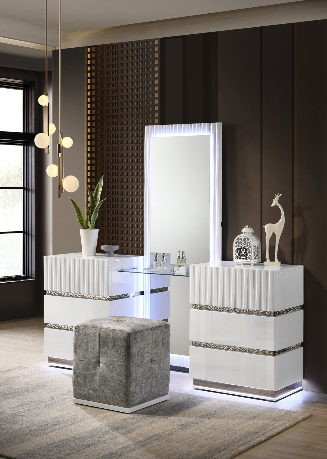 B32 Lisbon Mirror
