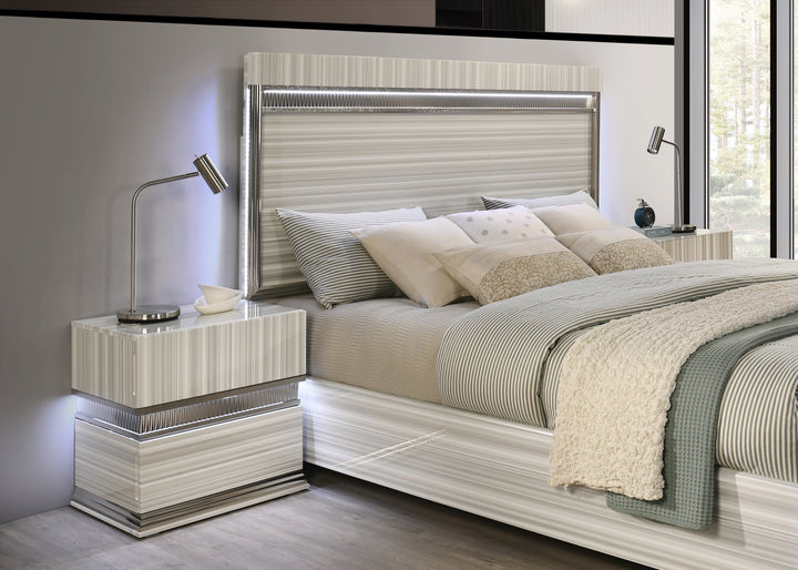 B33 Carrara Mirror
