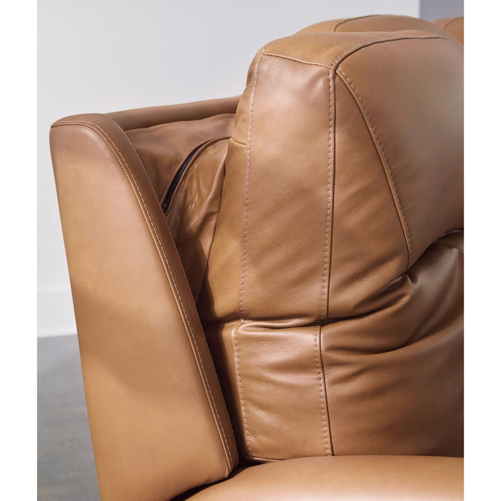 U93704 Tryanny Reclining Sofa & Loveseat