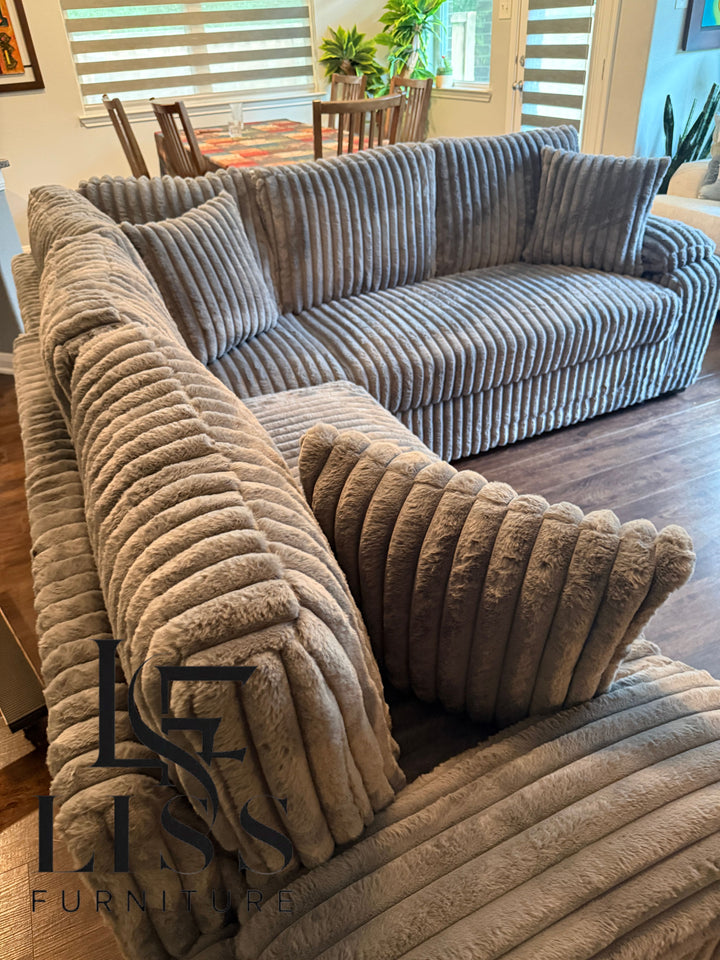 S3662 Neeha Sectional w/ Pullout