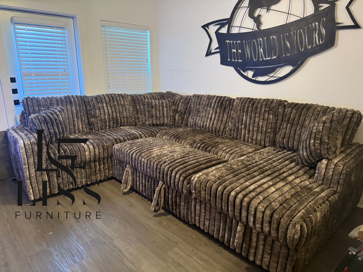 Raha II - Sectional Sofa w/ Pull-Out